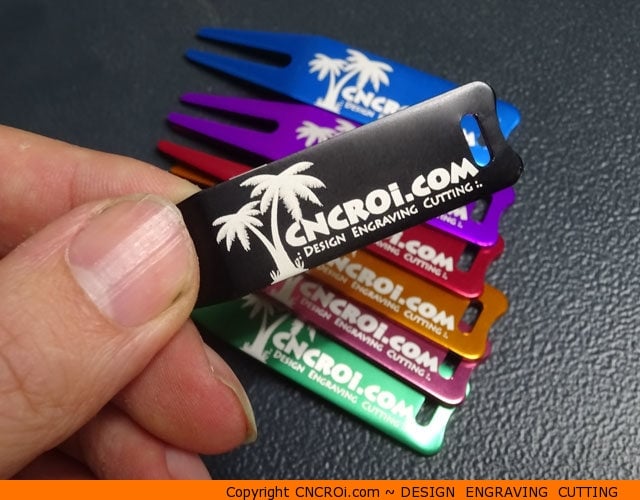 Custom Golf Branding Solutions: Pitch Markers and Divot Repair Tools
