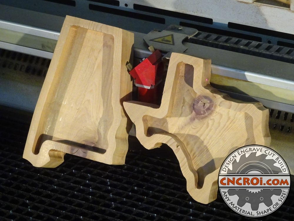 American State Cigar Ash Trays: Alabama & Texas in Cedar