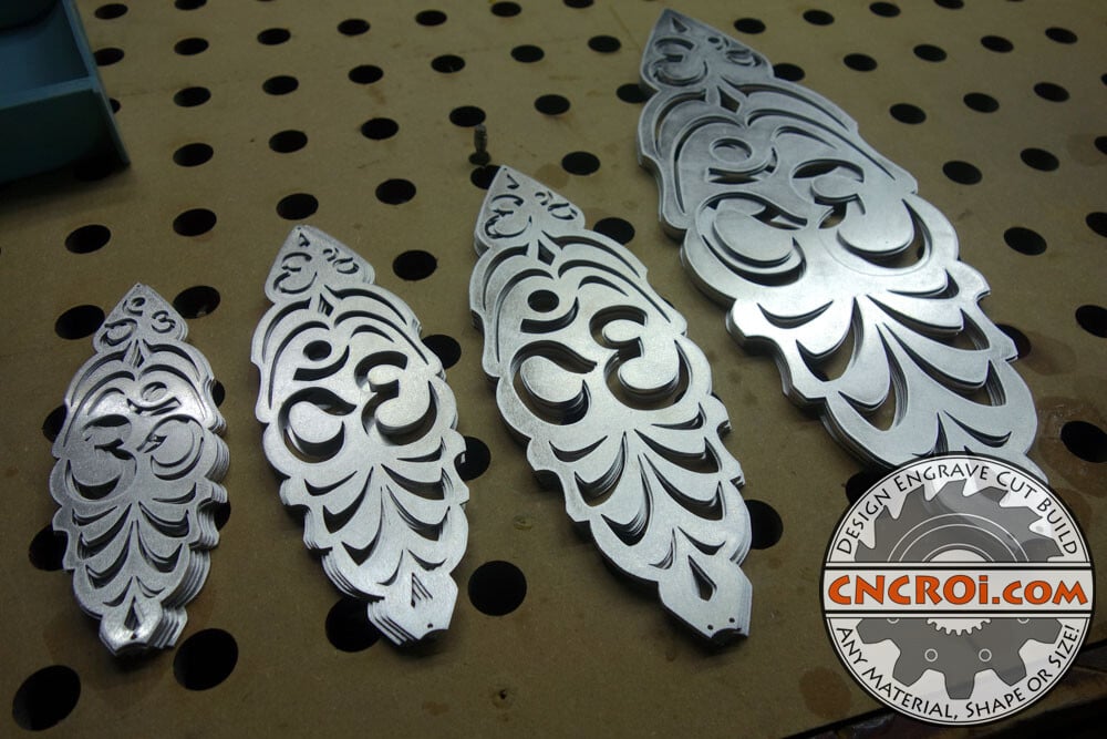 Aluminium Christmas Ornaments: Fiber Laser Cutting